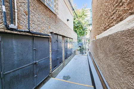 Apartamento para alugar com 100m², 3 quartos e 4 vagas Apartamento para alugar com 100m², 3 quartos e 4 vagasÁrea Comum