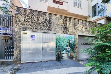 Apartamento para alugar com 100m², 3 quartos e 4 vagas Apartamento para alugar com 100m², 3 quartos e 4 vagasFachada
