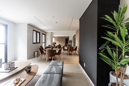 Apartamento à venda com 42m², 2 quartos e 1 vaga Apartamento à venda com 42m², 2 quartos e 1 vagaSalão de festas