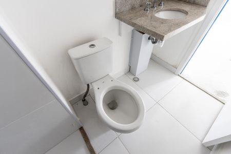 Apartamento à venda com 42m², 2 quartos e 1 vaga Apartamento à venda com 42m², 2 quartos e 1 vagaBanheiro
