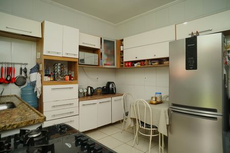Casa de condomínio para alugar com 130m², 3 quartos e 3 vagas Casa de condomínio para alugar com 130m², 3 quartos e 3 vagasCozinha