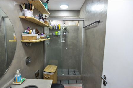 Apartamento à venda com 65m², 2 quartos e 1 vaga Apartamento à venda com 65m², 2 quartos e 1 vagaBanheiro