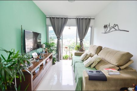 Apartamento à venda com 65m², 2 quartos e 1 vaga Apartamento à venda com 65m², 2 quartos e 1 vagaSala