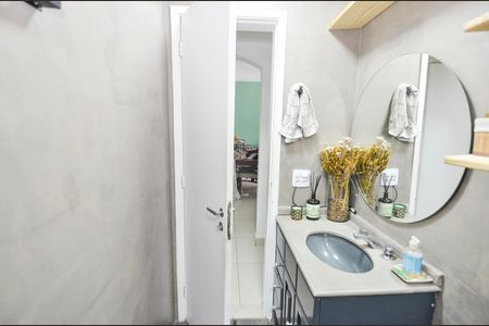 Apartamento à venda com 65m², 2 quartos e 1 vaga Apartamento à venda com 65m², 2 quartos e 1 vagaBanheiro