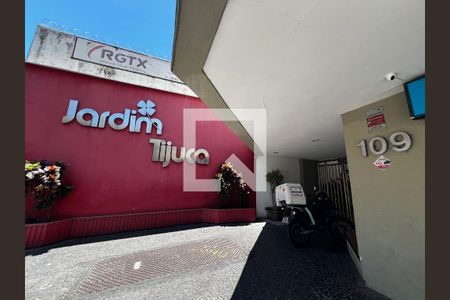 Apartamento à venda com 65m², 2 quartos e 1 vaga Apartamento à venda com 65m², 2 quartos e 1 vagaFachada