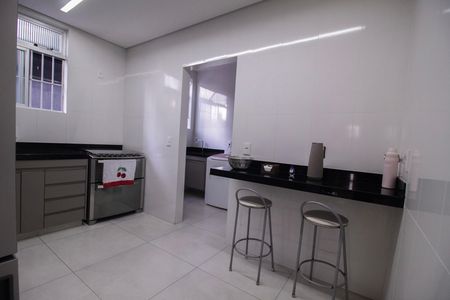 Apartamento à venda com 148m², 4 quartos e 2 vagas Apartamento à venda com 148m², 4 quartos e 2 vagasCozinha