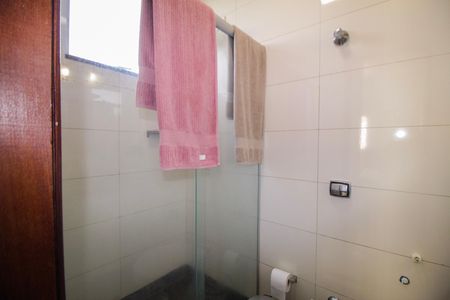 Apartamento à venda com 148m², 4 quartos e 2 vagas Apartamento à venda com 148m², 4 quartos e 2 vagasBanheiro da Suite