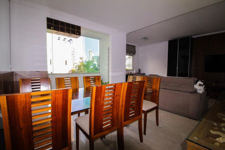 Apartamento à venda com 148m², 4 quartos e 2 vagas Apartamento à venda com 148m², 4 quartos e 2 vagasSala de Jantar