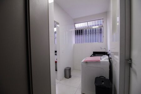 Apartamento à venda com 148m², 4 quartos e 2 vagas Apartamento à venda com 148m², 4 quartos e 2 vagasÁrea de Serviço
