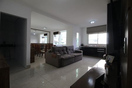 Apartamento à venda com 148m², 4 quartos e 2 vagas Apartamento à venda com 148m², 4 quartos e 2 vagasSala de Estar