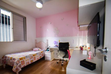 Apartamento à venda com 148m², 4 quartos e 2 vagas Apartamento à venda com 148m², 4 quartos e 2 vagasQuarto 01