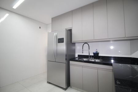 Apartamento à venda com 148m², 4 quartos e 2 vagas Apartamento à venda com 148m², 4 quartos e 2 vagasCozinha