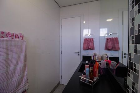 Apartamento à venda com 148m², 4 quartos e 2 vagas Apartamento à venda com 148m², 4 quartos e 2 vagasBanheiro Social