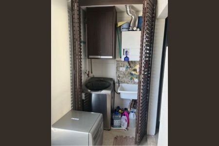 Apartamento à venda com 60m², 2 quartos e 1 vagaAREA DE SERVIÇO
