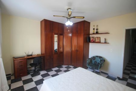 Casa para alugar com 248m², 4 quartos e 1 vaga