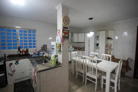 Casa para alugar com 248m², 4 quartos e 1 vaga
