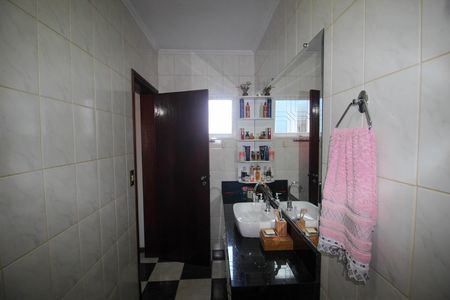 Casa para alugar com 248m², 4 quartos e 1 vaga