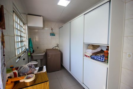 Casa para alugar com 248m², 4 quartos e 1 vaga