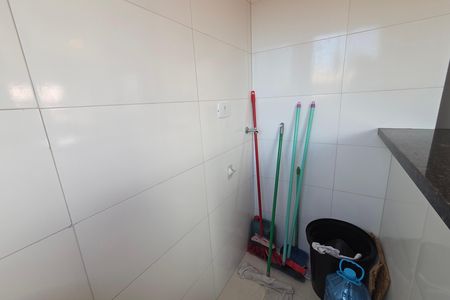 Casa de condomínio para alugar com 61m², 2 quartos e 1 vagaÁrea de Serviço