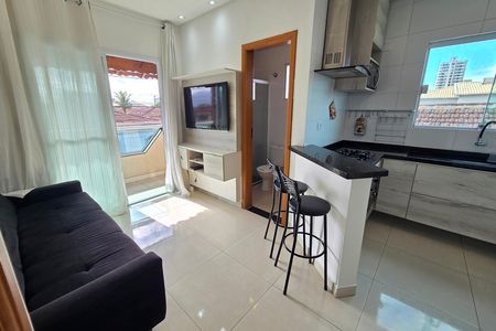 Sala de casa de condomínio para alugar com 2 quartos, 61m² em Jardim Melvi, Praia Grande