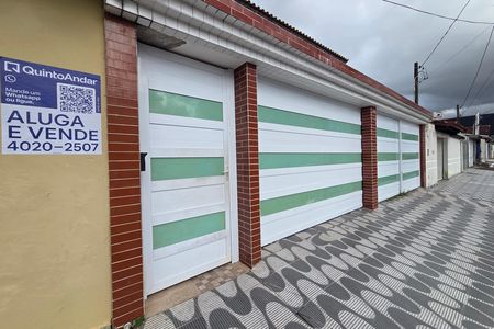 Fachada de casa de condomínio para alugar com 2 quartos, 61m² em Jardim Melvi, Praia Grande