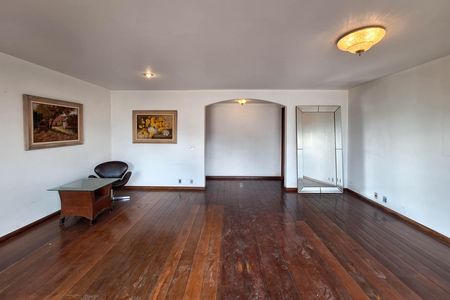 Apartamento para alugar com 362m², 4 quartos e 3 vagas Apartamento para alugar com 362m², 4 quartos e 3 vagasSala