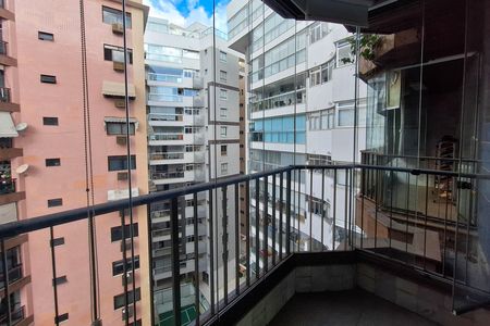 Apartamento para alugar com 362m², 4 quartos e 3 vagas Apartamento para alugar com 362m², 4 quartos e 3 vagasVaranda do Quarto 2