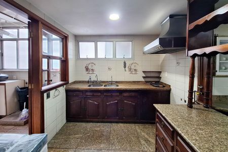 Apartamento para alugar com 362m², 4 quartos e 3 vagas Apartamento para alugar com 362m², 4 quartos e 3 vagasCozinha