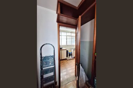 Apartamento para alugar com 362m², 4 quartos e 3 vagas Apartamento para alugar com 362m², 4 quartos e 3 vagasQuarto de Serviço