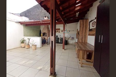 Casa para alugar com 156m², 2 quartos e 2 vagasÁrea externa