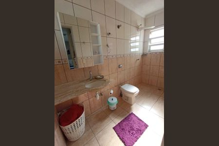 Casa para alugar com 156m², 2 quartos e 2 vagasBanheiro 