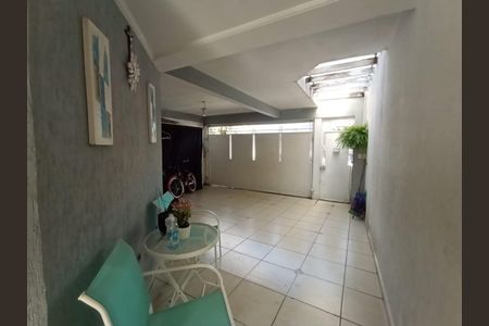 Casa para alugar com 156m², 2 quartos e 2 vagasÁrea externa