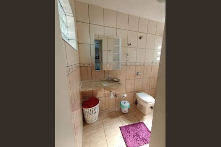 Casa para alugar com 156m², 2 quartos e 2 vagasBanheiro 