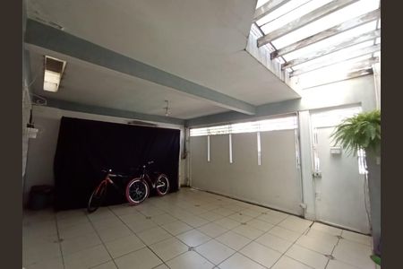 Casa para alugar com 156m², 2 quartos e 2 vagasÁrea externa