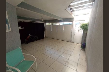 Casa para alugar com 156m², 2 quartos e 2 vagasÁrea externa
