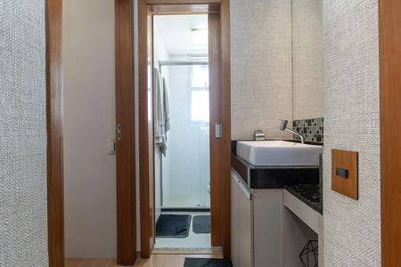 Banheiro Social de apartamento à venda com 3 quartos, 75m² em Ouro Preto, Belo Horizonte