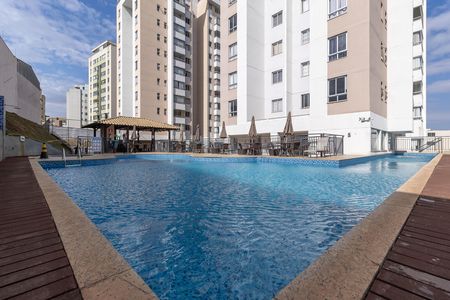 Apartamento à venda com 75m², 3 quartos e 2 vagas Apartamento à venda com 75m², 3 quartos e 2 vagasÁrea comum - Piscina
