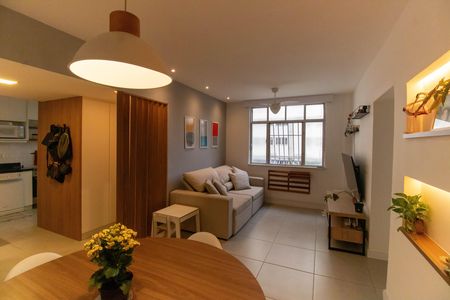 Apartamento à venda com 100m², 3 quartos e sem vagaSala