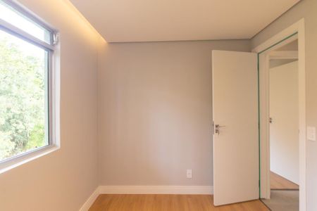 Quarto 1 de apartamento à venda com 2 quartos, 45m² em Santa Cândida, Curitiba