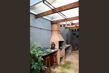 Casa à venda com 312m², 4 quartos e 3 vagasChurrasqueira