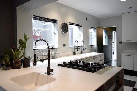 Casa à venda com 312m², 4 quartos e 3 vagasCozinha