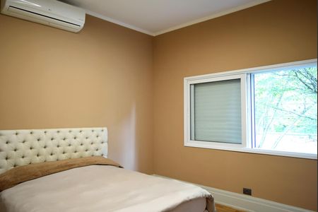 Casa à venda com 312m², 4 quartos e 3 vagasSuíte