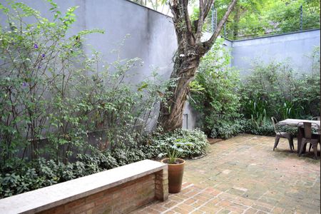 Casa à venda com 312m², 4 quartos e 3 vagasQuintal