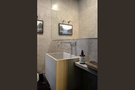 Casa à venda com 312m², 4 quartos e 3 vagasLavabo