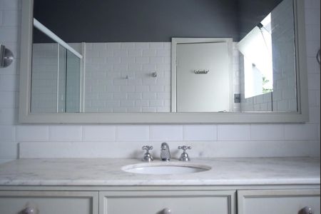 Casa à venda com 312m², 4 quartos e 3 vagasBanheiro da Suíte
