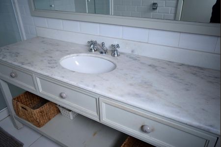 Casa à venda com 312m², 4 quartos e 3 vagasBanheiro da Suíte