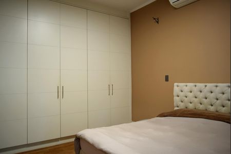 Casa à venda com 312m², 4 quartos e 3 vagasSuíte