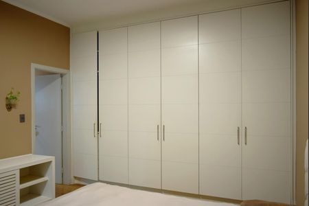 Casa à venda com 312m², 4 quartos e 3 vagasSuíte