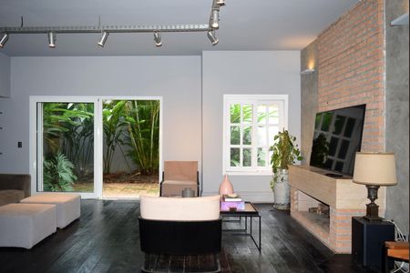 Casa à venda com 312m², 4 quartos e 3 vagasSala de estar