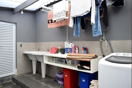 Casa à venda com 312m², 4 quartos e 3 vagasÁrea de Serviço